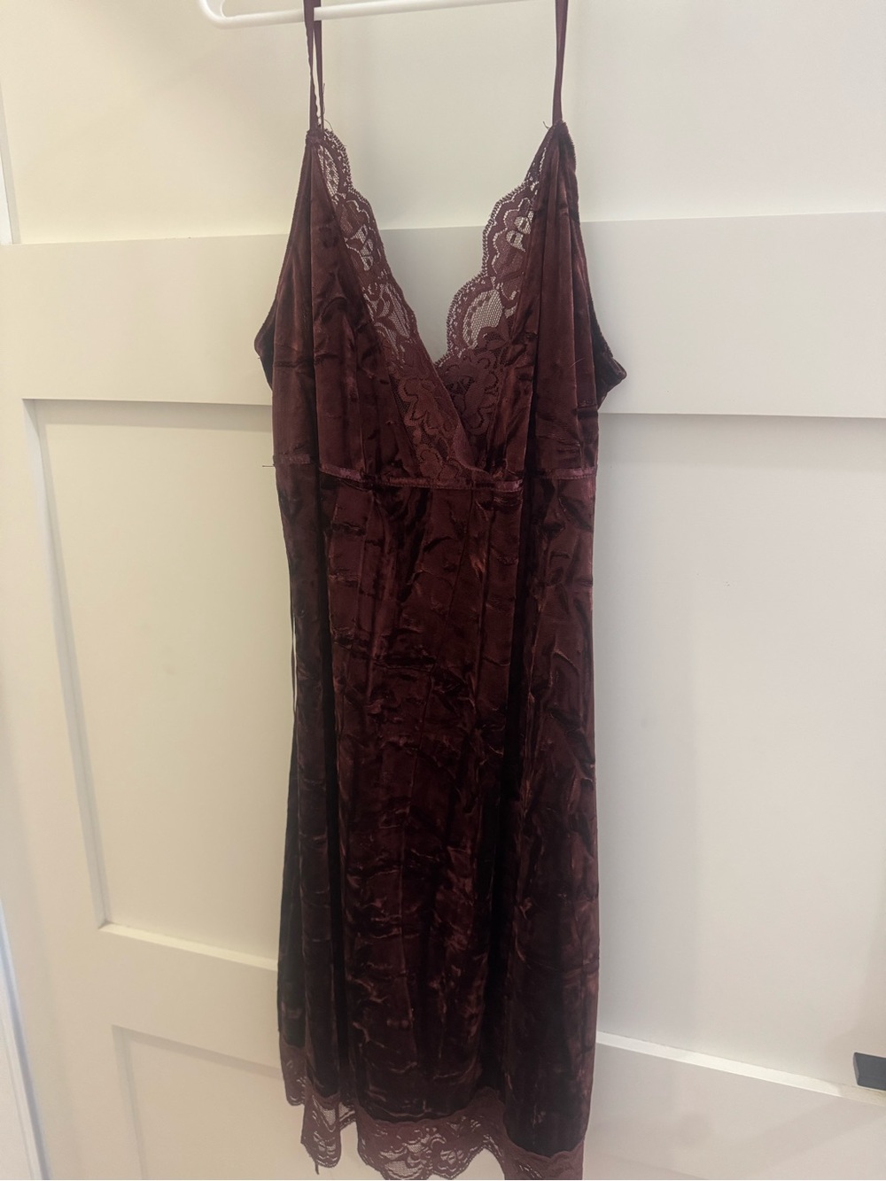 Vintage Charlotte Russe Women's Lace-Trim Velvet Slip Dress - Deep Burgundy